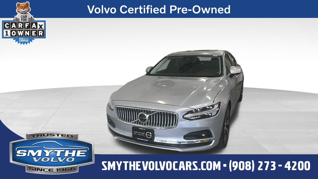 2023 Volvo S90 B6 Plus AWD's photo