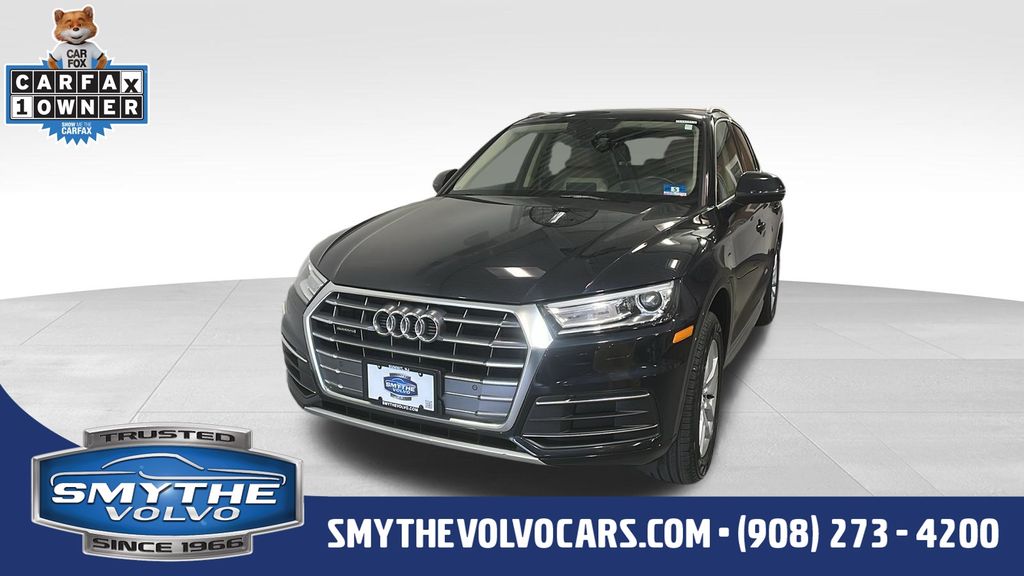 2020 Audi Q5 45 quattro S tronic Premium's photo