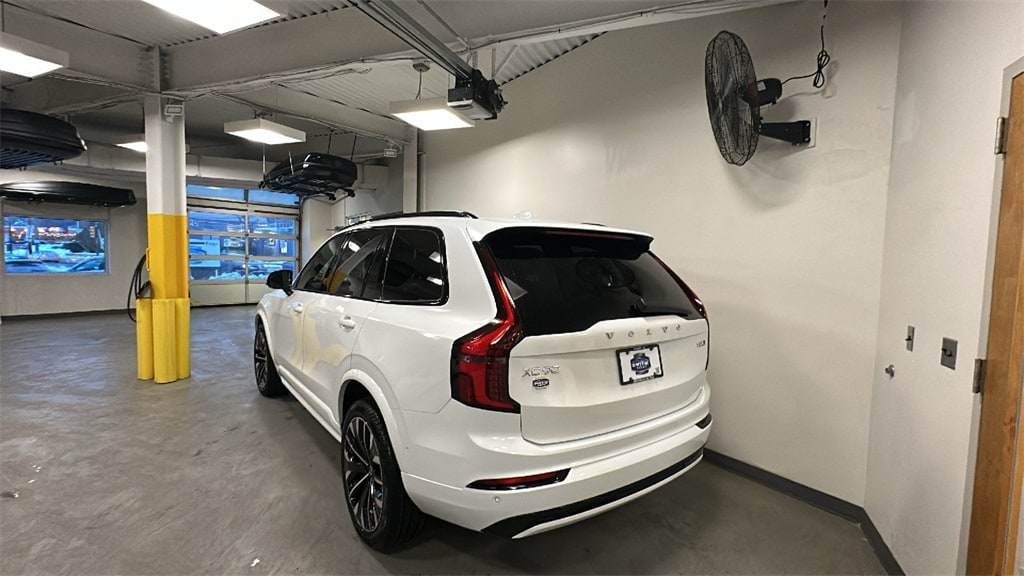 New 2026 Volvo XC90 B6 Ultra Dark Theme 6-Seater SUV