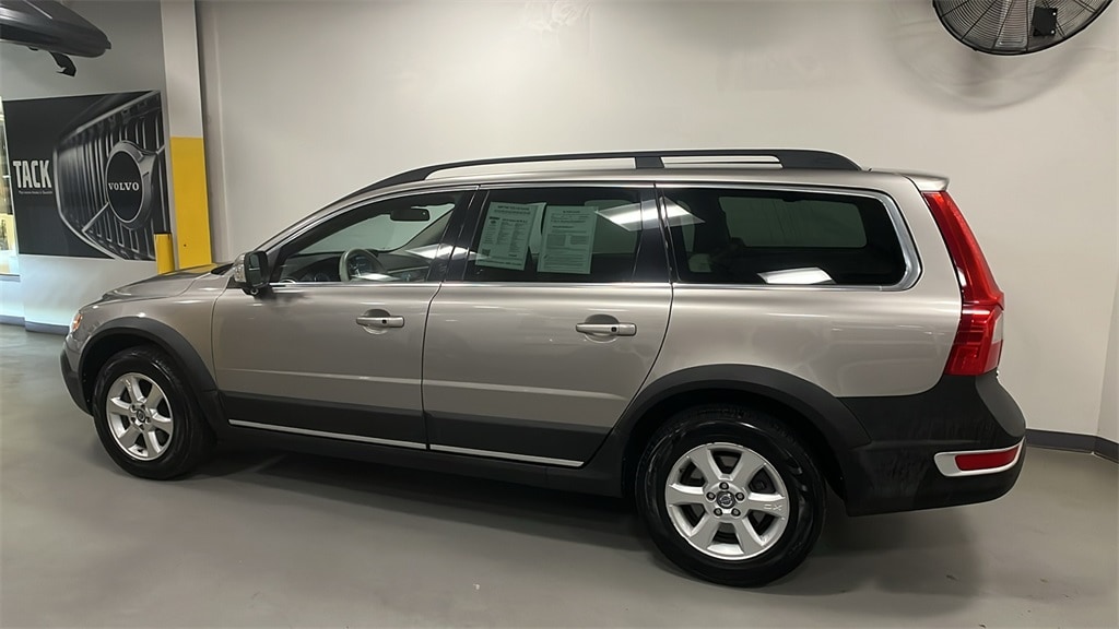 Used 2013 Volvo XC70 3.2 with VIN YV4940BZ6D1149758 for sale in Summit, NJ