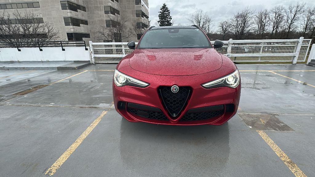 2022 Alfa Romeo Stelvio Quadrifoglio