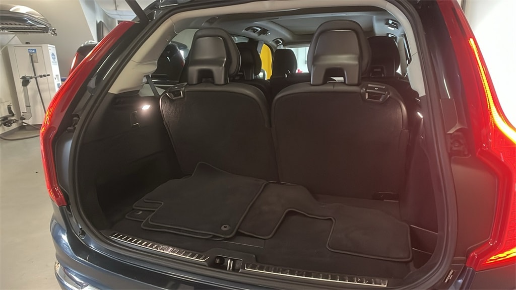 Certified 2025 Volvo XC90 B5 Core SUV