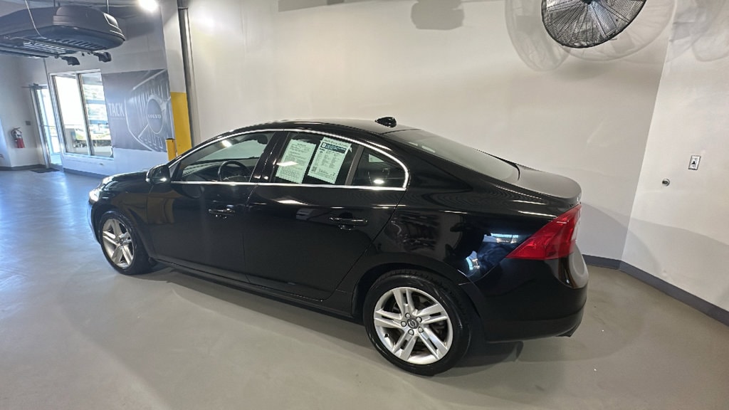 Used 2015 Volvo S60 T5 Premier with VIN YV1612TK8F2365369 for sale in Summit, NJ