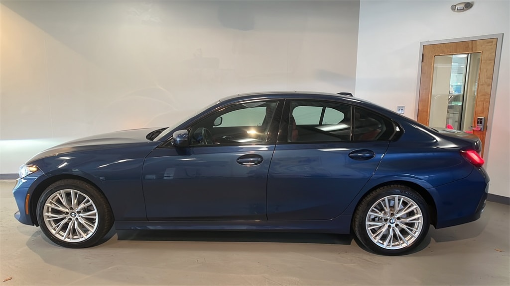 Used 2023 BMW 3 Series 330i with VIN 3MW89FF04P8D05288 for sale in Summit, NJ