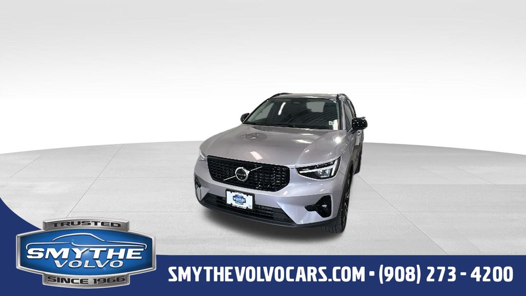 2026 Volvo XC40 Plus - Photo 1