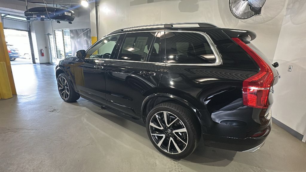 Used 2018 Volvo XC90 Momentum with VIN YV4A22PK7J1368671 for sale in Summit, NJ