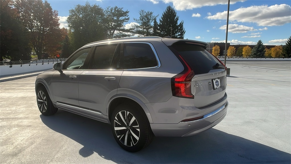 New 2026 Volvo XC90 B5 Core SUV