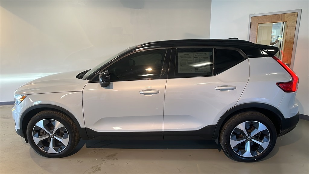 Certified 2021 Volvo XC40 R-Design with VIN YV4162UM3M2442001 for sale in Summit, NJ