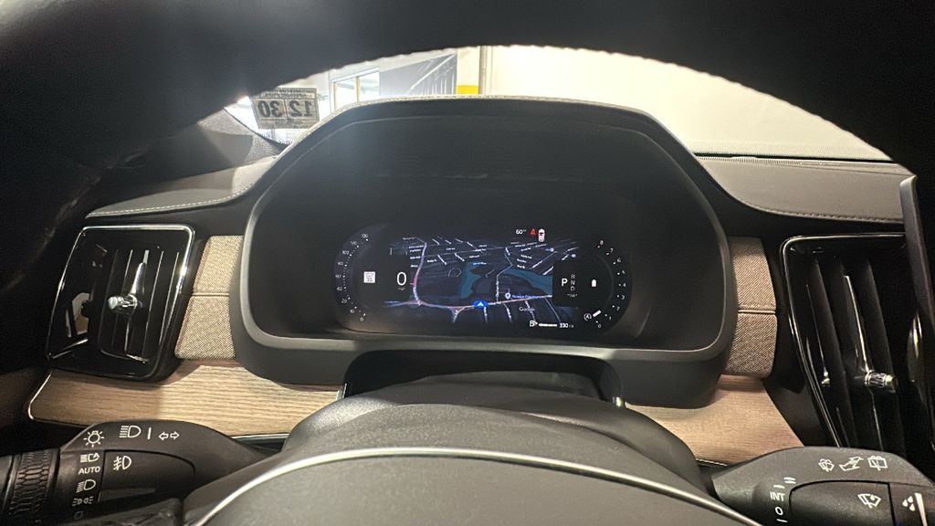 2026 Volvo XC90 Plus - Photo 20