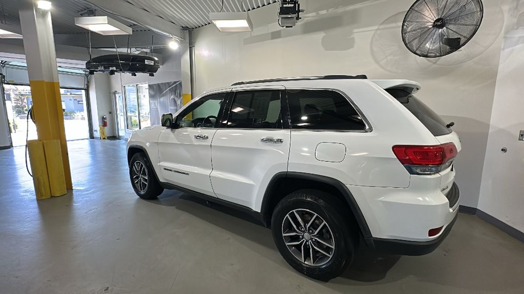 Used 2017 Jeep Grand Cherokee Limited with VIN 1C4RJFBG3HC602290 for sale in Summit, NJ