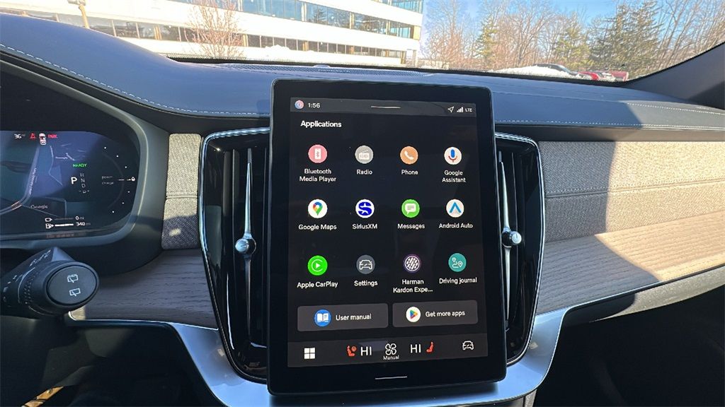 2026 Volvo XC90 Plus - Photo 16