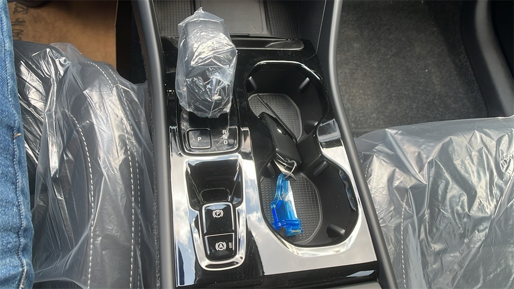 2026 Volvo XC40 Ultra Black Edition - Photo 18