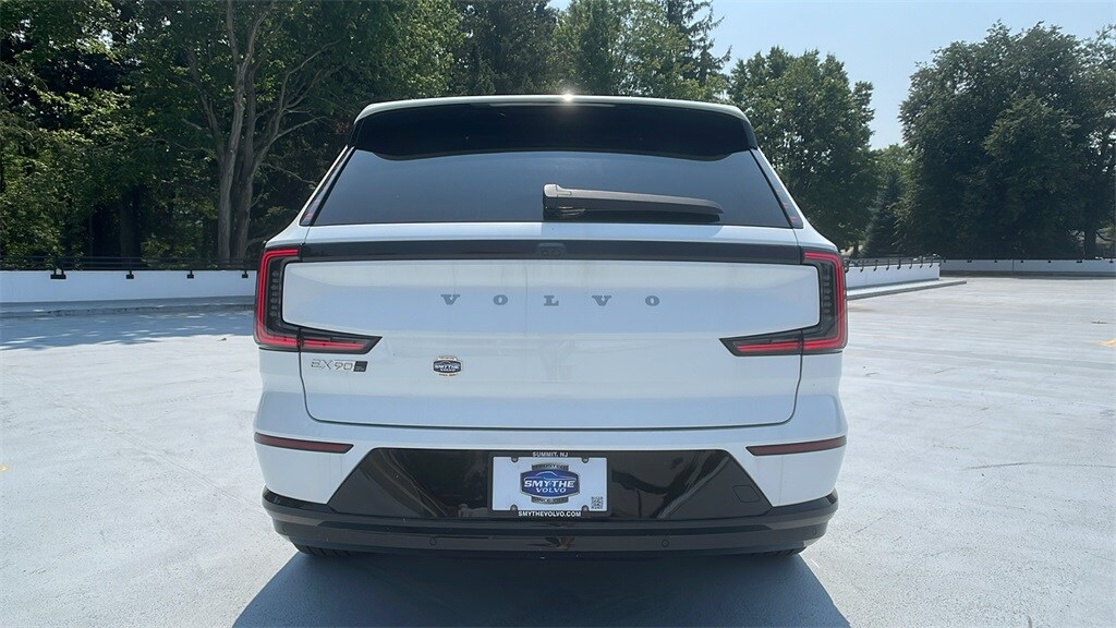 2025 Volvo EX90 Twin Motor Plus photo 3