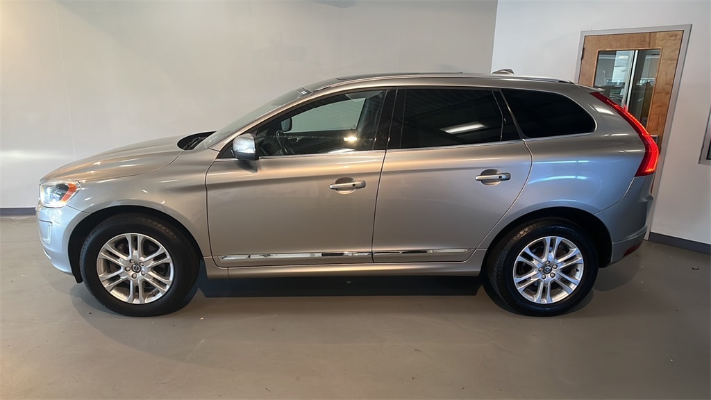 Used 2015 Volvo XC60 Platinum with VIN YV440MDM5F2741390 for sale in Summit, NJ