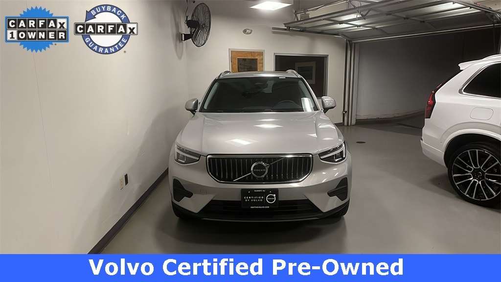 Certified 2025 Volvo XC40 B5 Core SUV