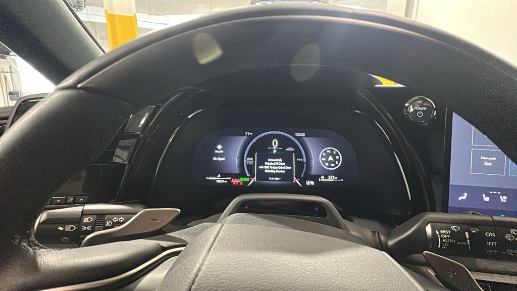 2025 Lexus RX Hybrid 350h - Photo 19