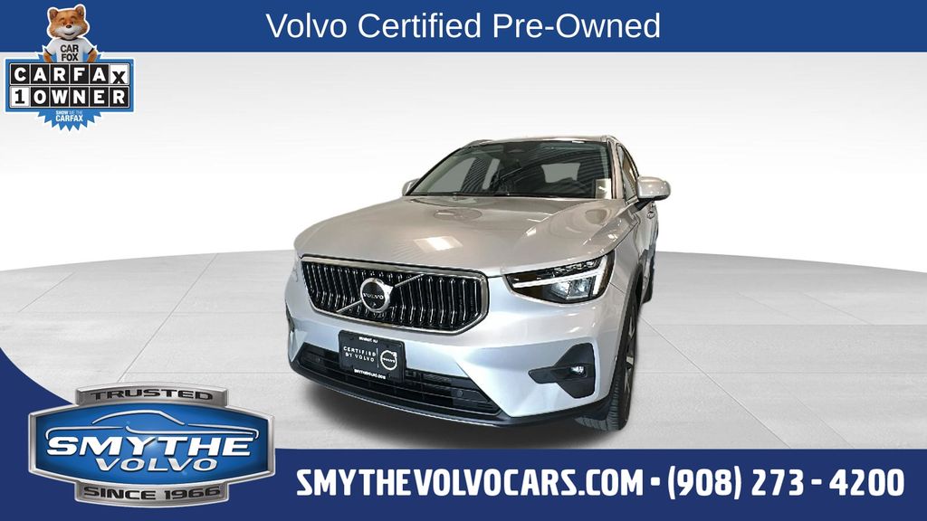 2023 Volvo XC40 B5 Plus Bright AWD's photo