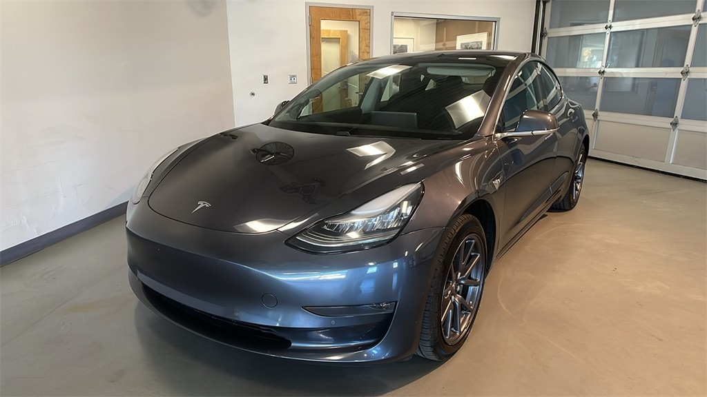 2019 Tesla Model 3 Long Range's photo