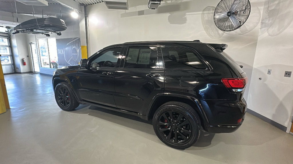 Used 2018 Jeep Grand Cherokee Altitude with VIN 1C4RJFAG9JC390549 for sale in Summit, NJ