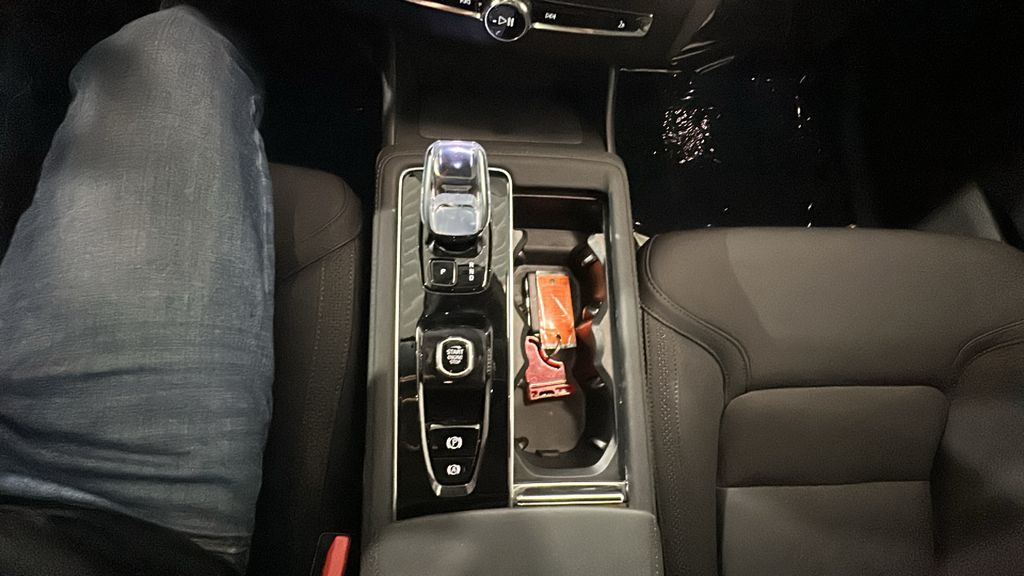 2026 Volvo XC90 Plus - Photo 18