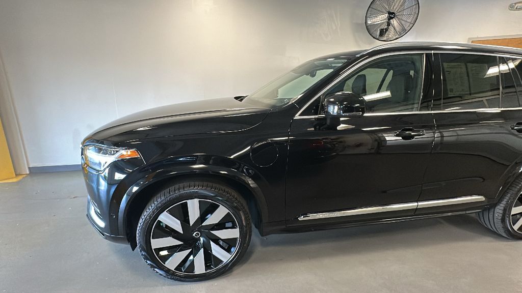 Used 2024 Volvo XC90 Plus with VIN YV4H60CE8R1184987 for sale in Summit, NJ