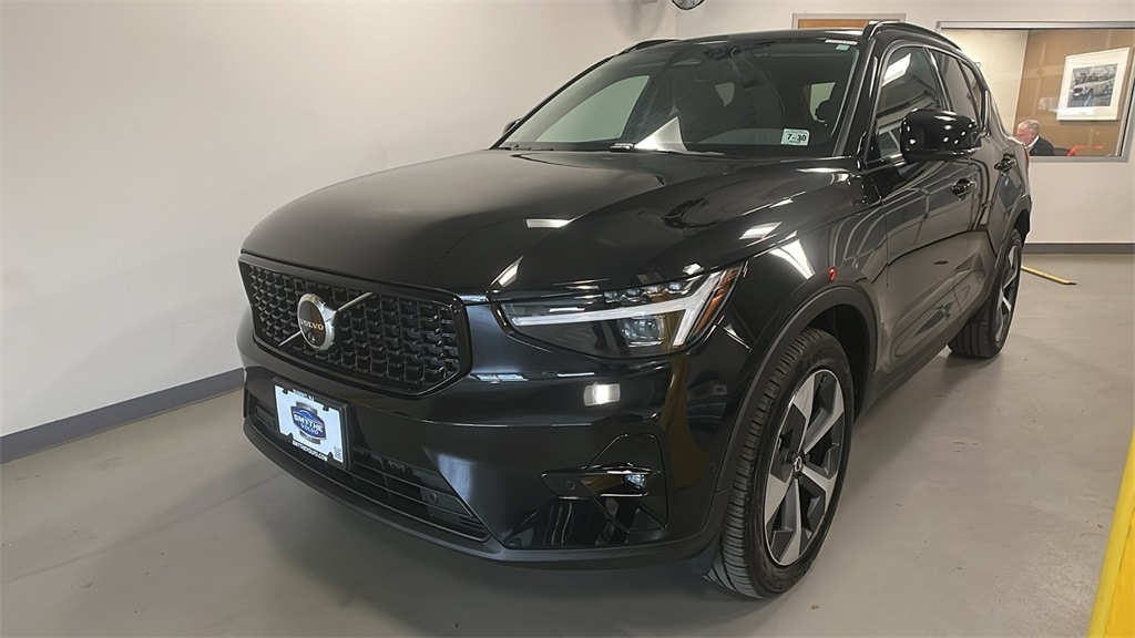 Used 2026 Volvo XC40 B5 Plus SUV