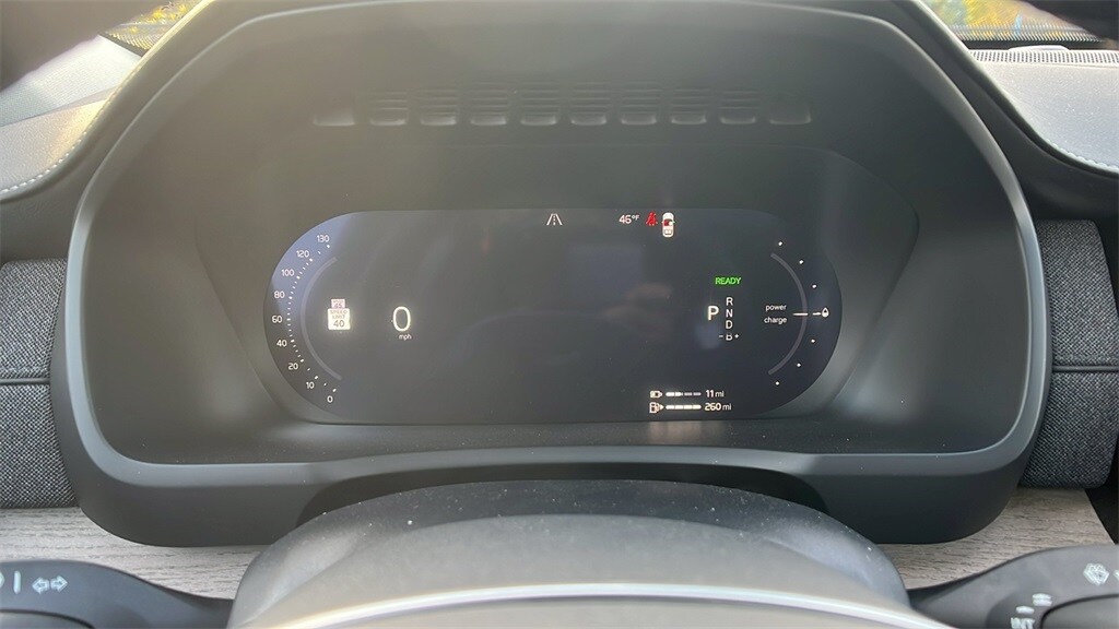 2026 Volvo XC90 Plus - Photo 17