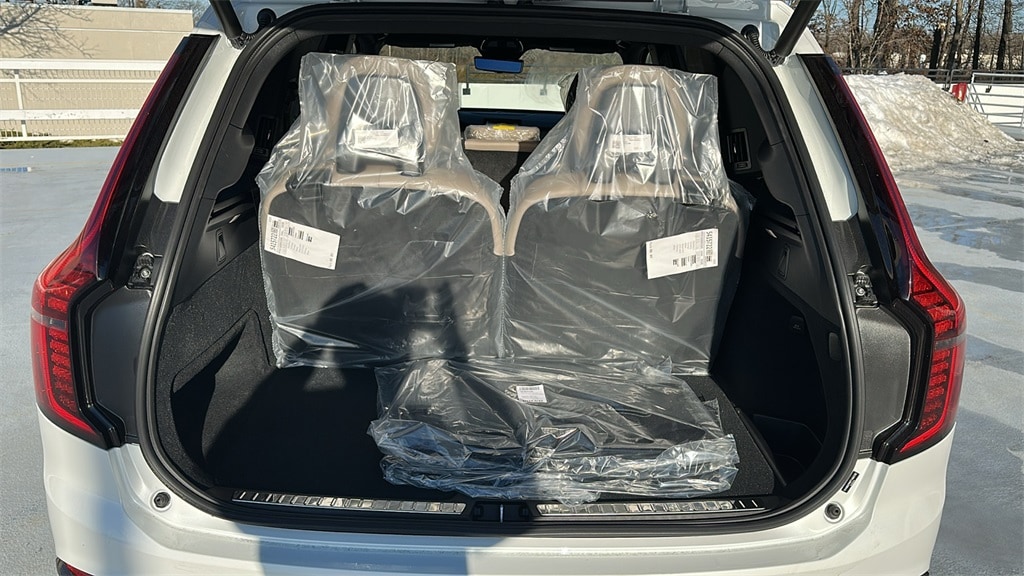 New 2026 Volvo XC90 B6 Ultra Dark Theme 7-Seater SUV