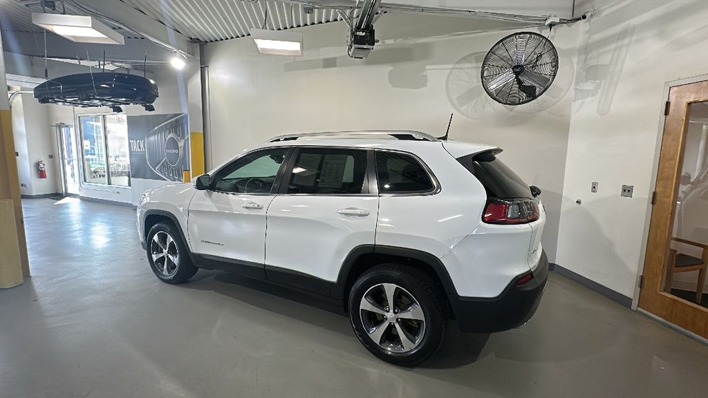 Used 2019 Jeep Cherokee Limited with VIN 1C4PJMDX9KD256238 for sale in Summit, NJ