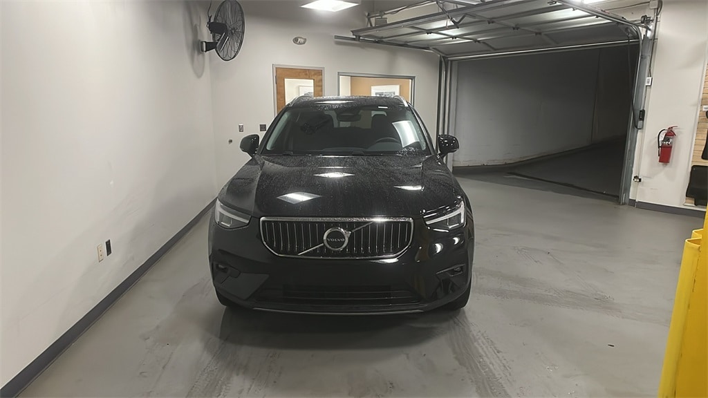 2025 Volvo XC40