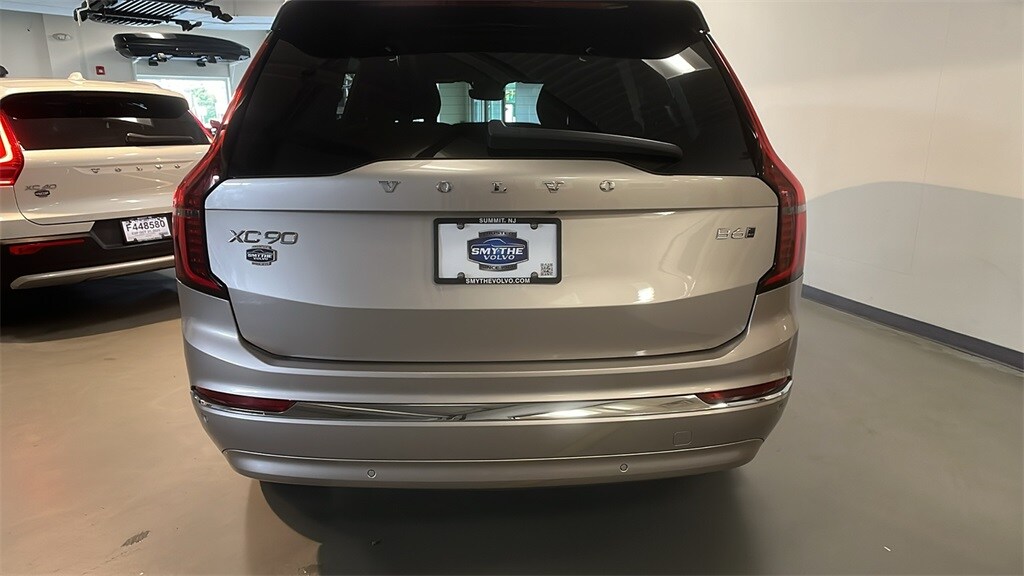 2026 Volvo XC90 Plus photo 4