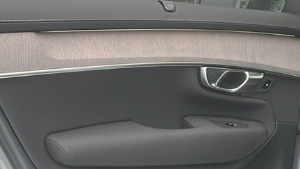 2026 Volvo XC90 Ultra - Photo 9