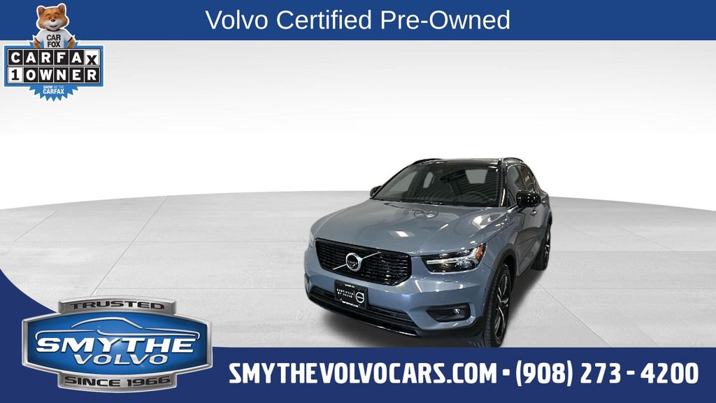 2022 Volvo XC40 T5 R-Design AWD's photo