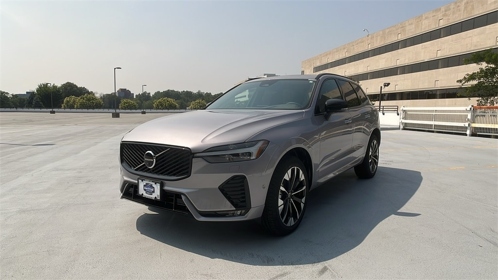2026 Volvo XC60 B5 Plus
