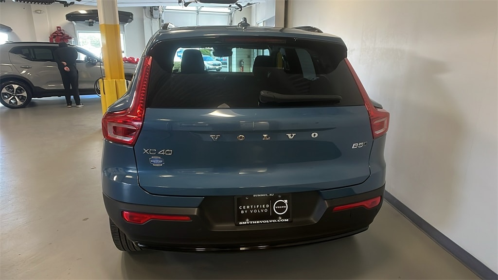 Certified 2024 Volvo XC40 B5 Plus Dark Theme SUV