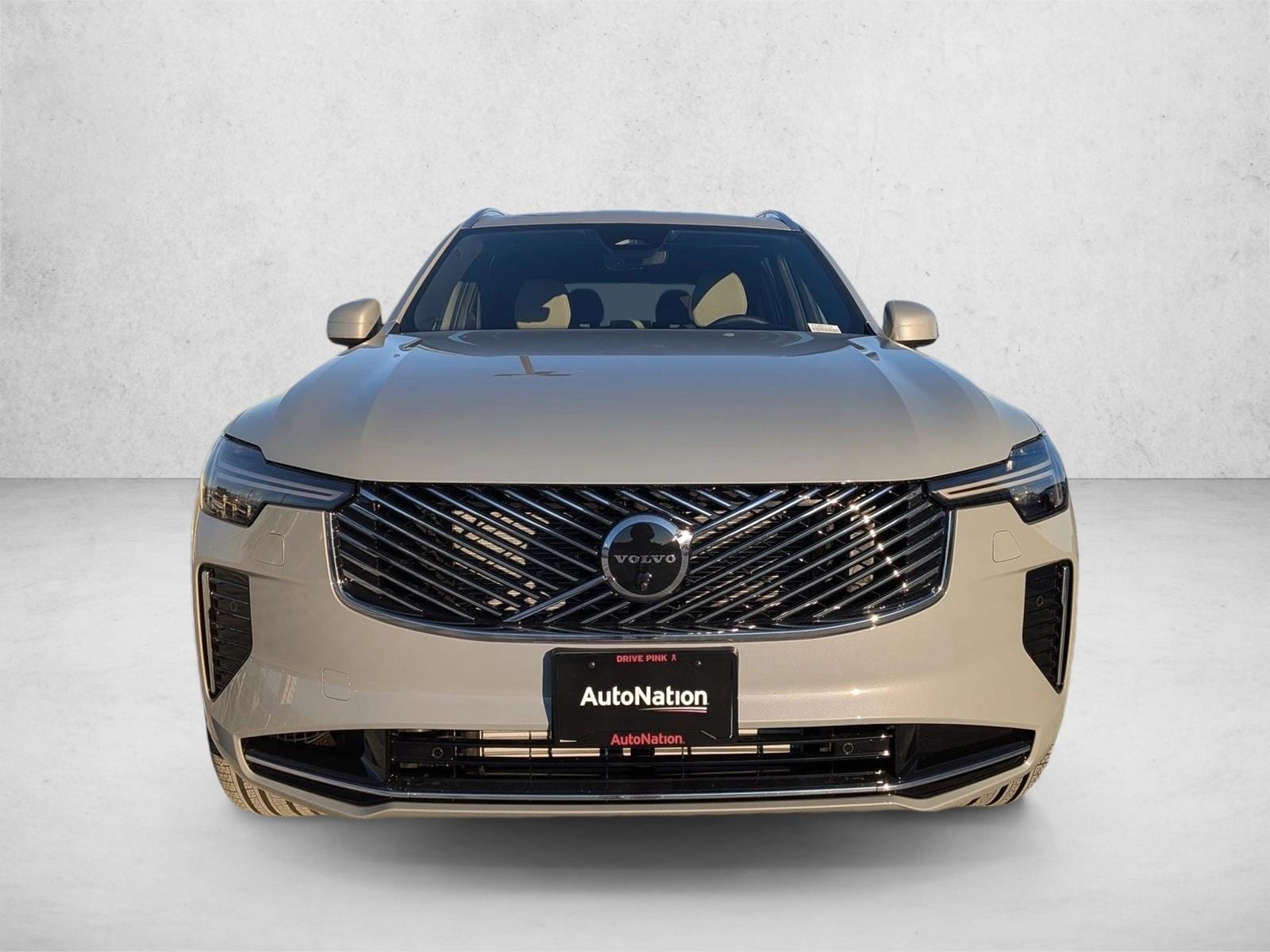 2026 Volvo XC90 plug-in hybrid Plus photo 6