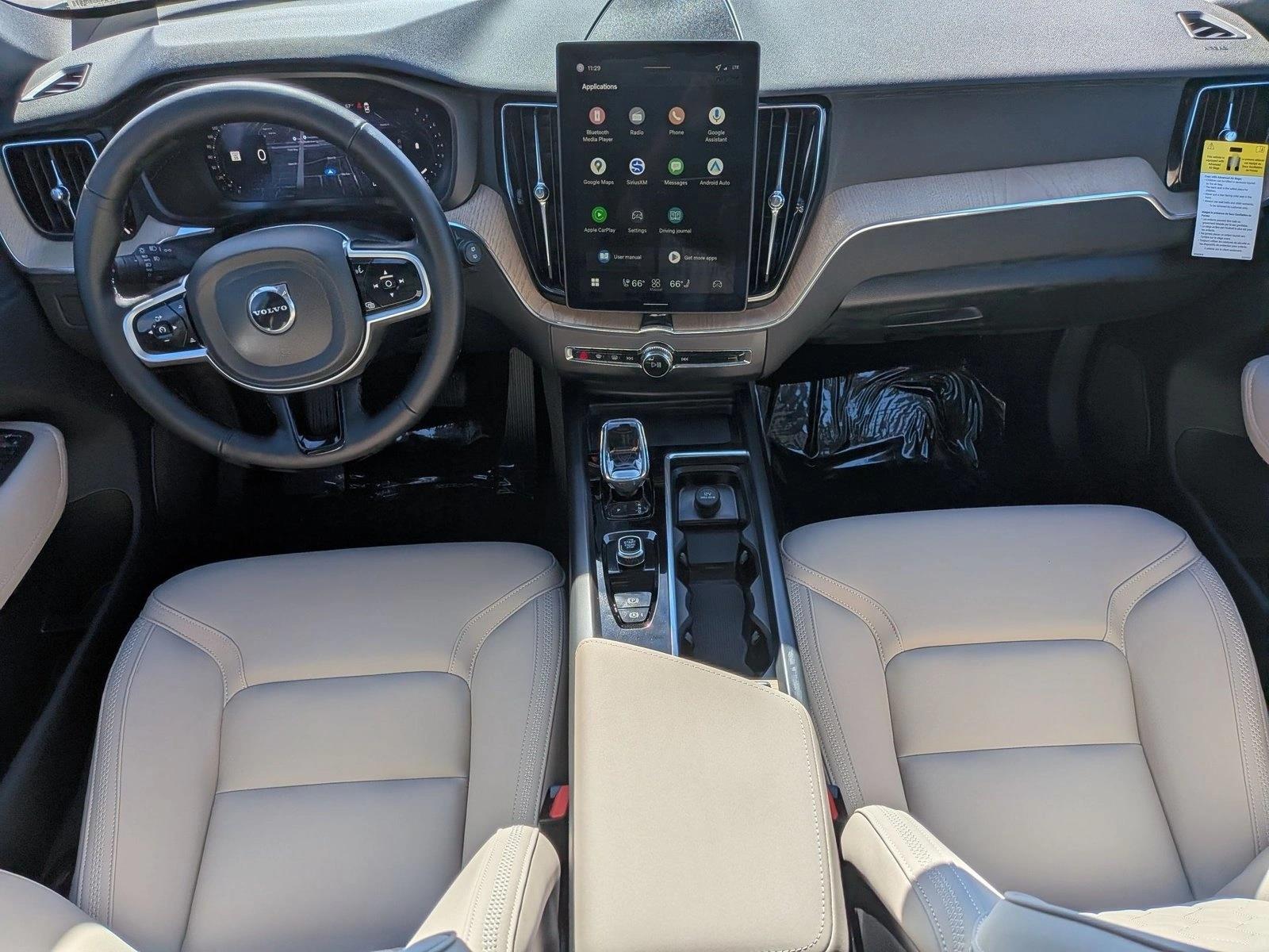 2026 Volvo XC60 Plus - Photo 19