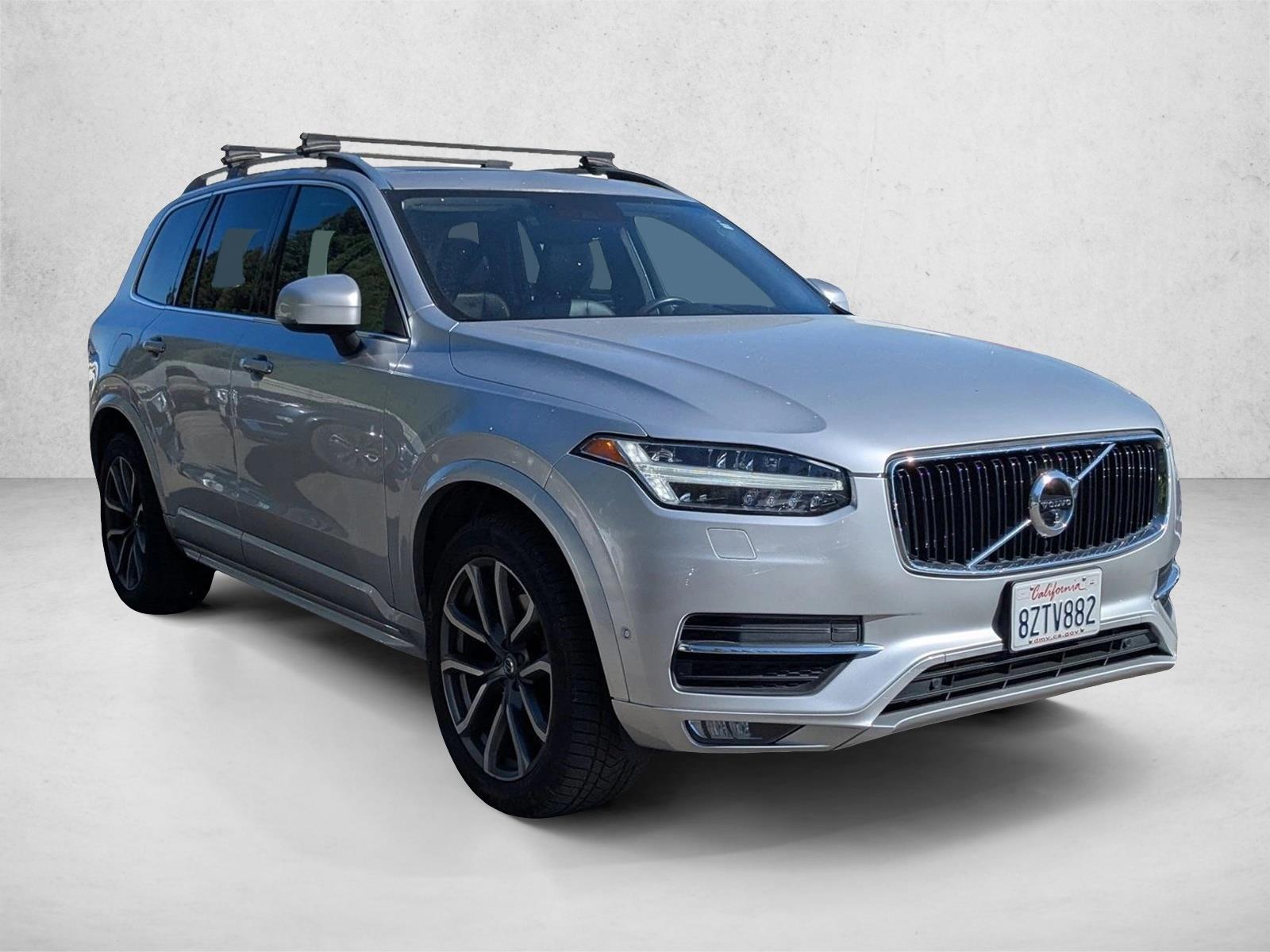 2019 Volvo XC90 T5 Momentum photo 3