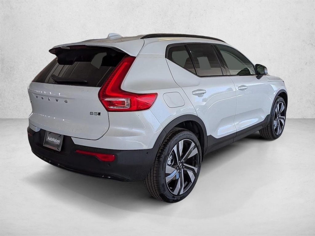 New 2026 Volvo XC40 Ultra SUV