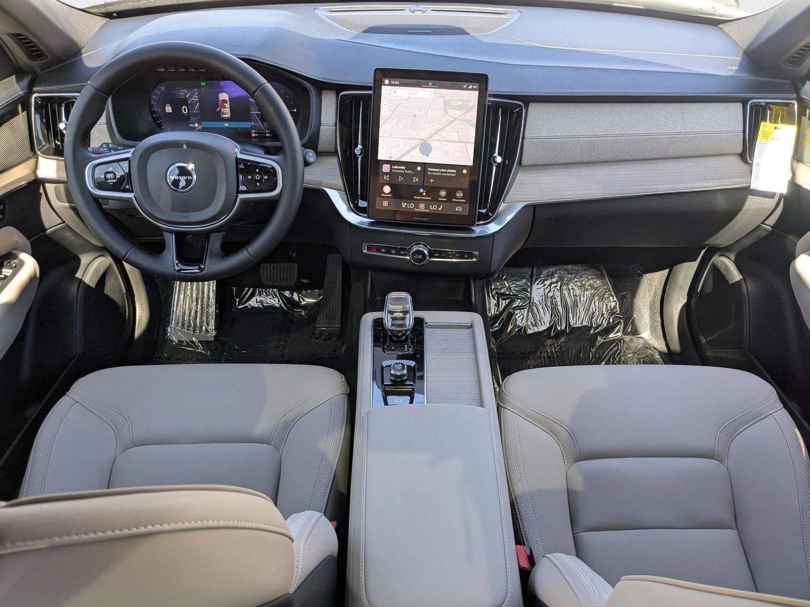2026 Volvo XC90 Plus - Photo 15