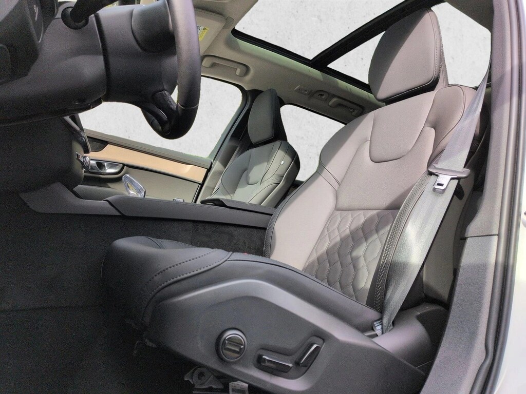 New 2026 Volvo XC90 Plus SUV