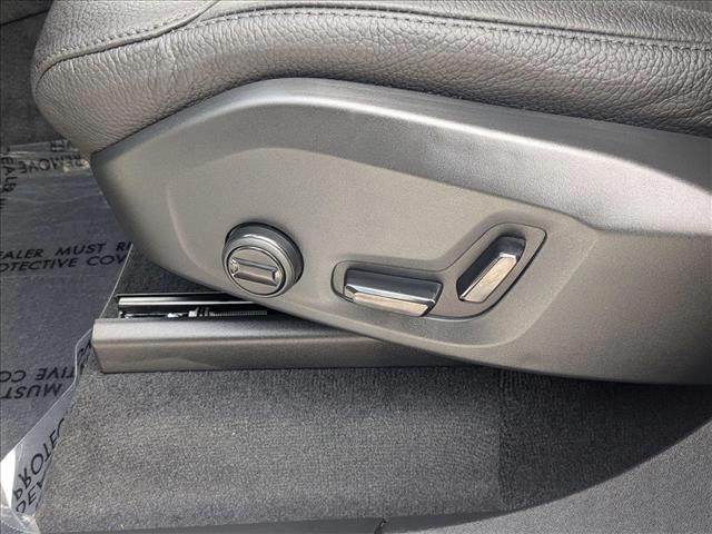 2025 Volvo XC90 Plus photo 4