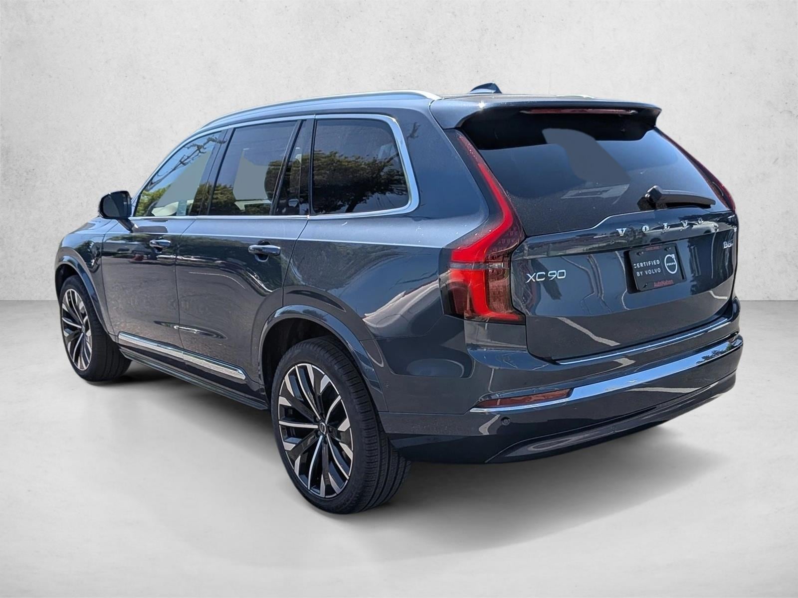 2026 Volvo XC90 B6 Plus 7-Seater photo 3