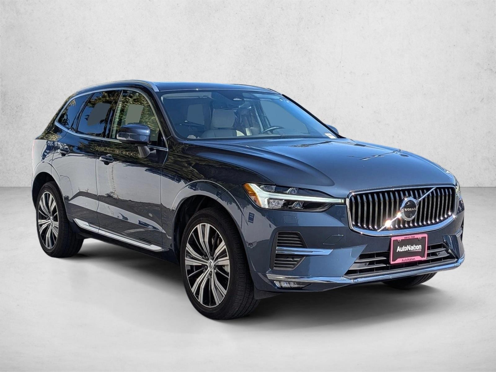 2023 Volvo XC60 B6 AWD Ultimate Bright photo 2