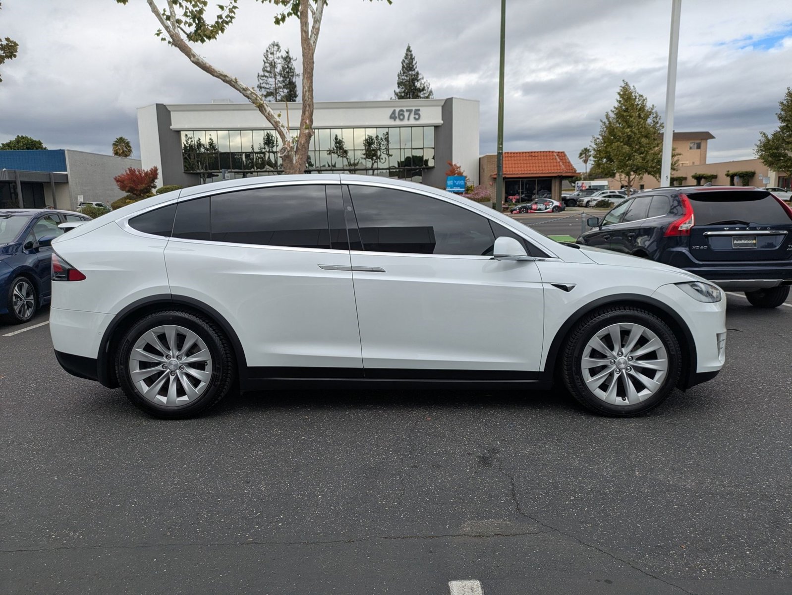 2018 Tesla Model X 75D photo 4