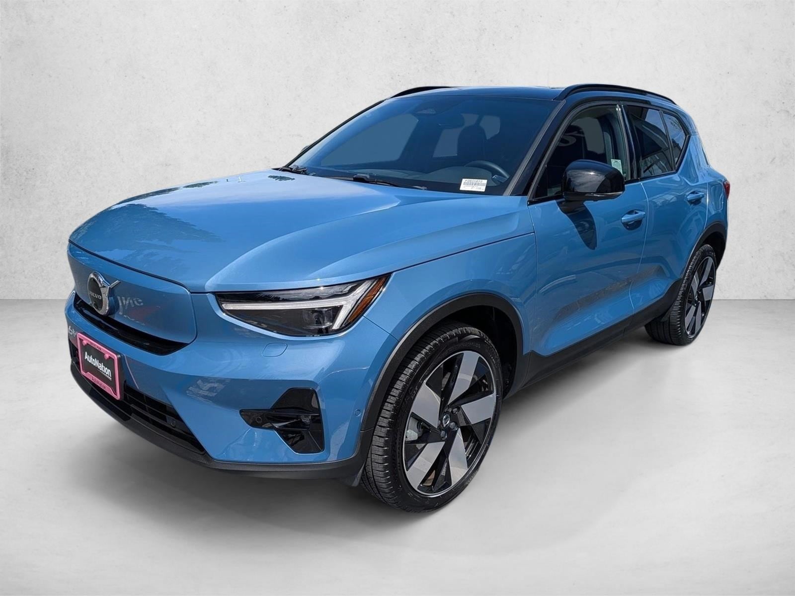 2023 Volvo XC40 P8 Recharge Ultimate AWD's photo