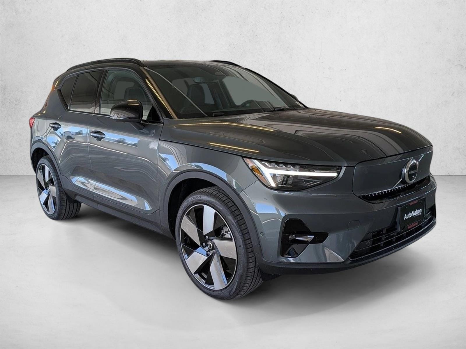 2026 Volvo EX40 Plus photo 6