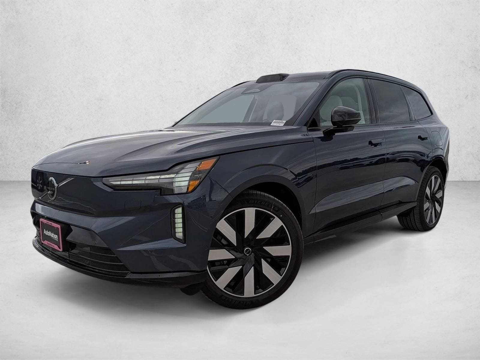 2025 Volvo EX90 Ultra's photo