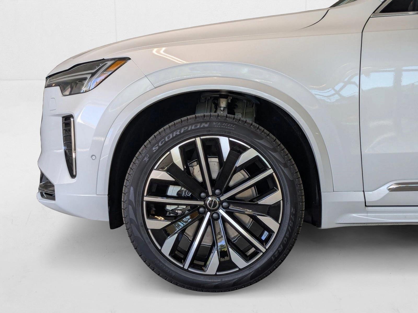 2026 Volvo XC90 Plus - Photo 10