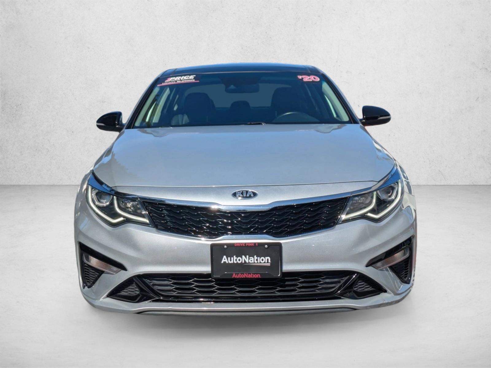 2020 Kia Optima SE photo 2